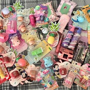 Assorted Pink & Pastel Lip Balm & Lip Care Lot qty 20